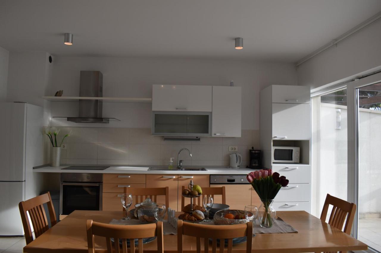 Apartments Villa Carica B&B ميميتسا المظهر الخارجي الصورة